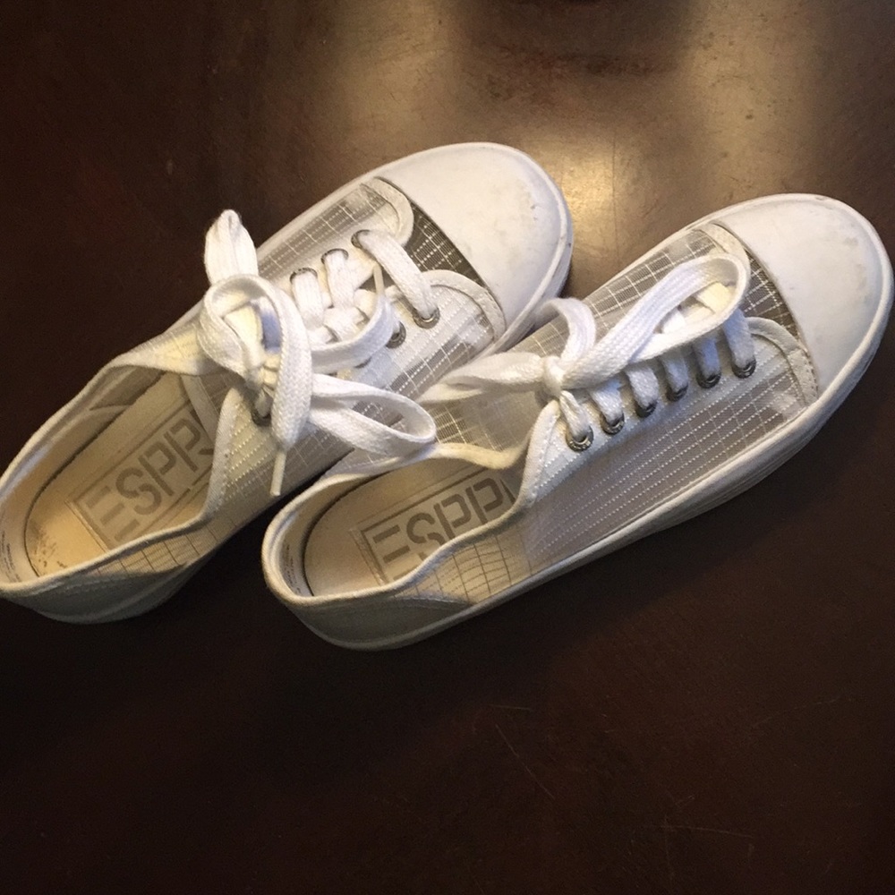White Ked’s shoes